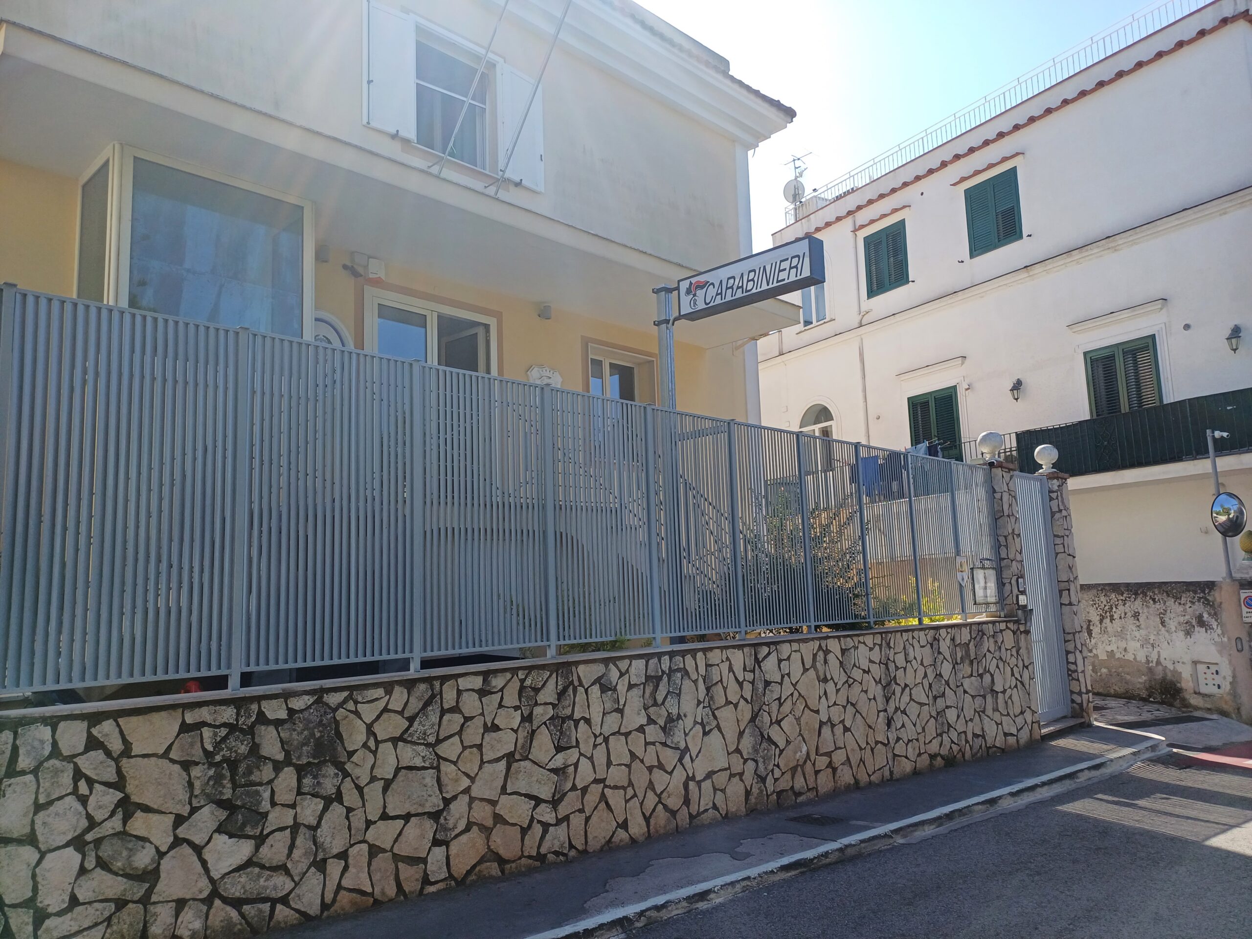 Dramma della solitudine ad Anacapri: Fabio Maresca trovato senza vita in casa, era morto da giorni