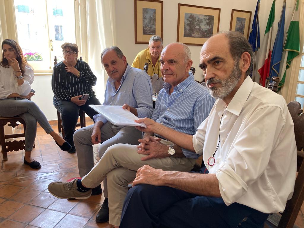 Overtourism, consegnata la petizione al Comune di Capri. I promotori: “Agire presto”