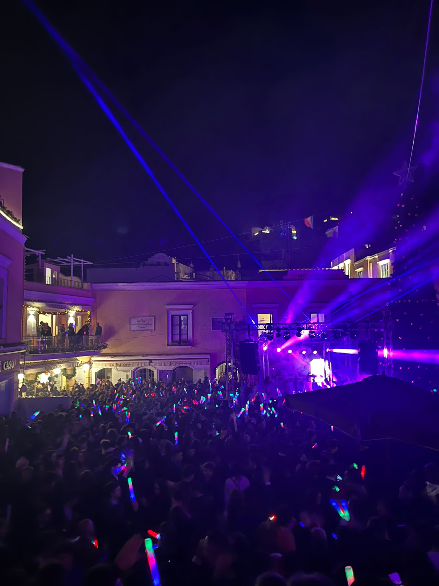 Capodanno a Capri: comunicato dell’organizzazione artistica, “facciamo chiarezza”