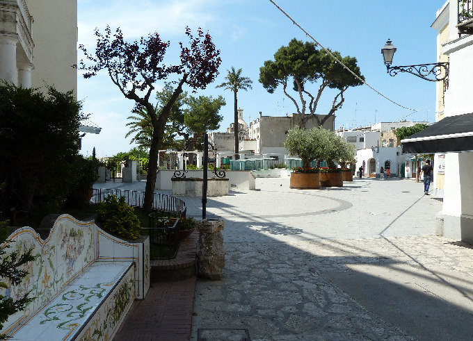 Trovata una sistemazione temporanea per la famiglia senzatetto di Anacapri