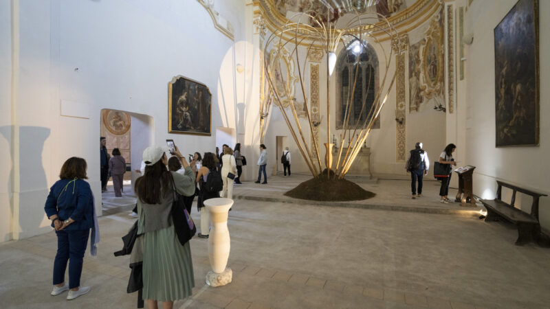 Inaugurata alla Certosa di Capri la mostra “Locus Solus/Solis” di Marco Bagnoli, a cura di Marina Guida