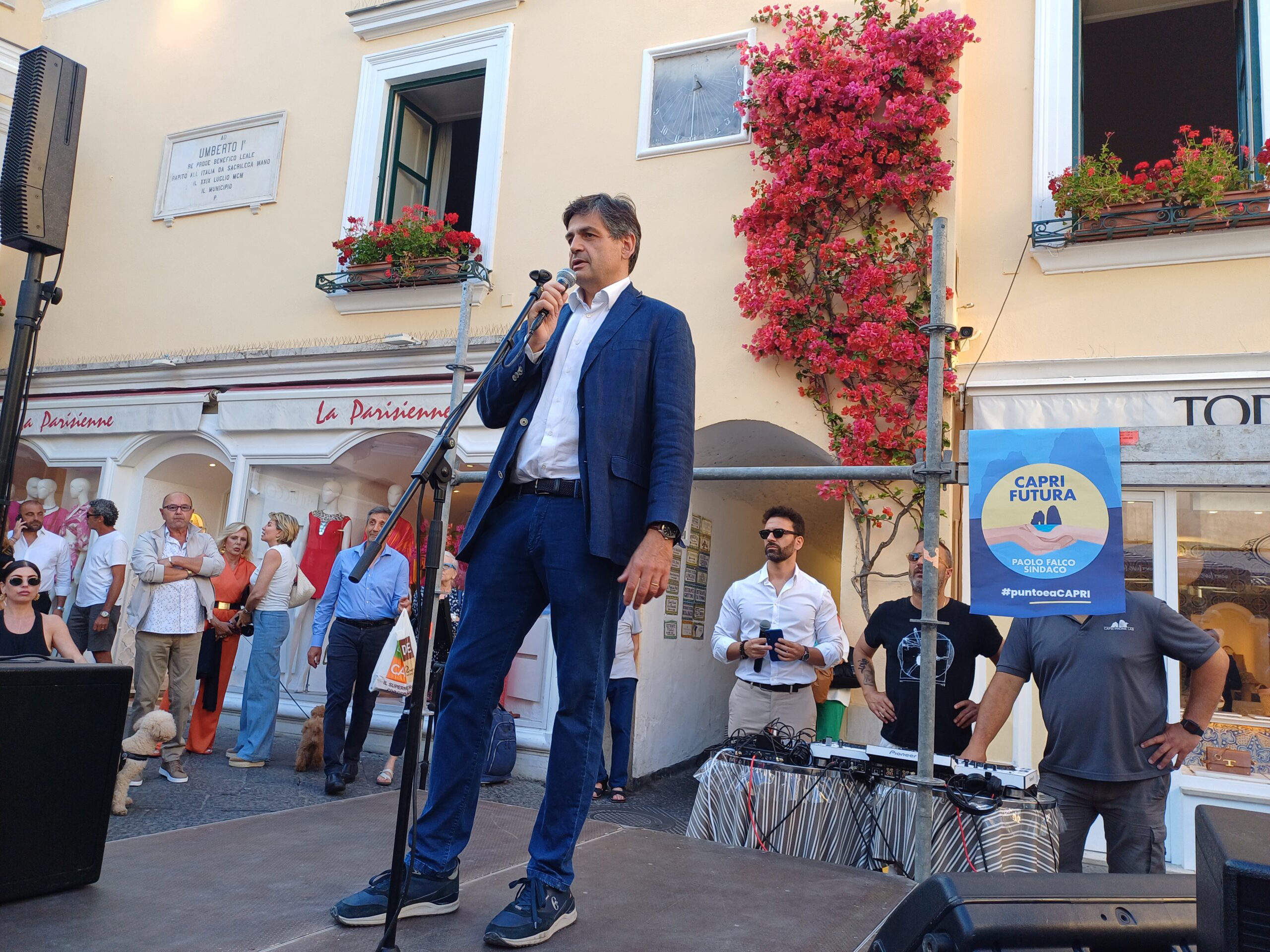Il commento post voto dei due schieramenti. Capri Futura: “E’ l’inizio di una nuova stagione”. Capri ai Capresi: “Ringraziamo gli elettori che ci hanno sostenuto”