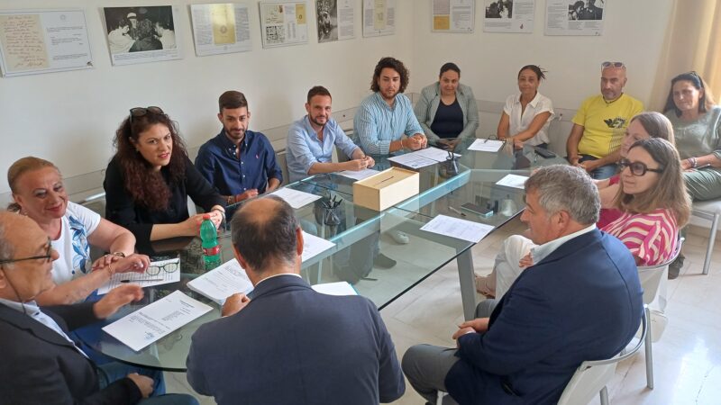 Anacapri, prima seduta di consiglio comunale. Il sindaco Cerrotta nomina la giunta e assegna le deleghe: Ferraiuolo vice, assessori Amabile, Guidetti e Schiano