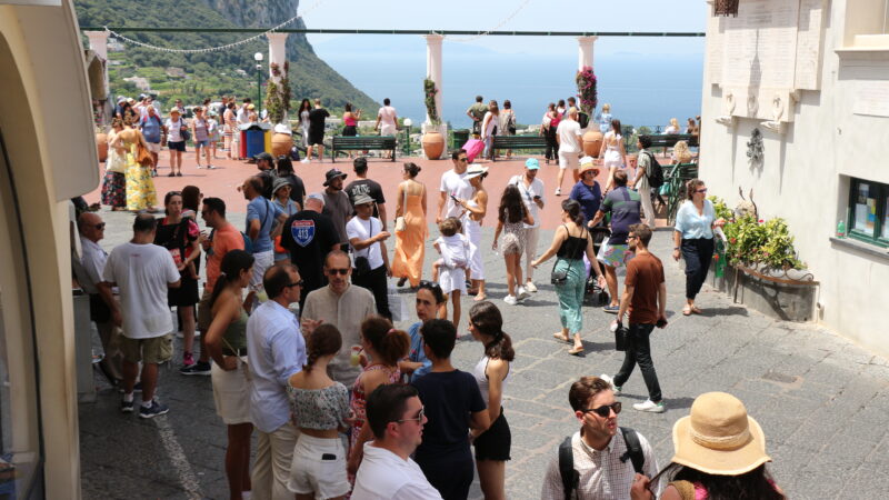 I consigli di Polizia di Stato e Airbnb per evitare le truffe online e prenotare le vacanze in sicurezza