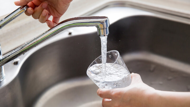 Lavori alla condotta adduttrice, Gori annuncia per la prossima settimana distacchi di acqua nelle fasce notturne sull’isola di Capri e l’invio di autobotti