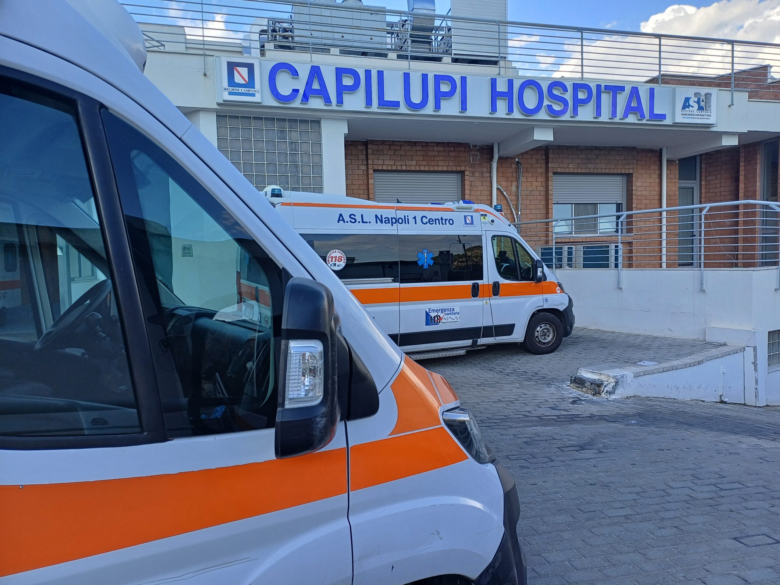 Donna operata d’urgenza di notte all’ospedale di Capri. La lettera: “Il dr Falco mi ha salvato la vita”
