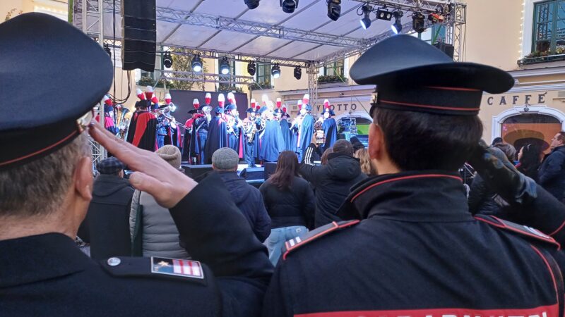Concerto della fanfara dei carabinieri nella Piazzetta di Capri (photogallery)