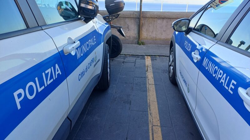 Anche quest’anno possono circolare non più di venti bus “ncc” contemporaneamente: ordinanza della Polizia Municipale di Capri