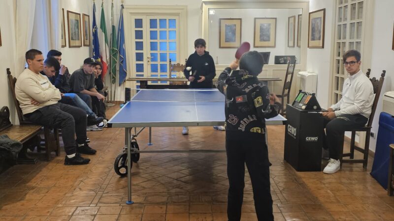 Finali del Ping Pong Tournament 2025 nella sala consiliare di Capri: vince Valerio Lionetti