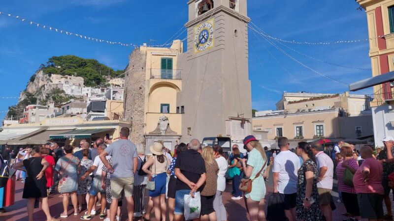 Guide turistiche abusive o irregolari a Capri, multe salate emesse dal Comune