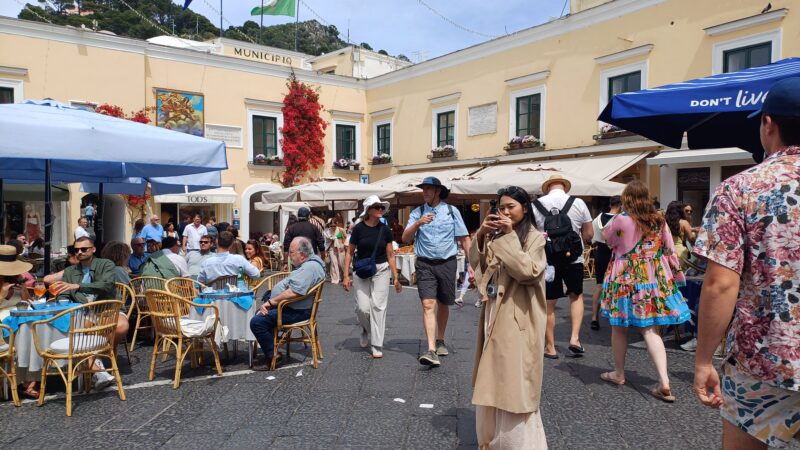 Riprese le telefonate-truffa a Capri: circuiscono gli anziani con lo scopo di ottenere soldi
