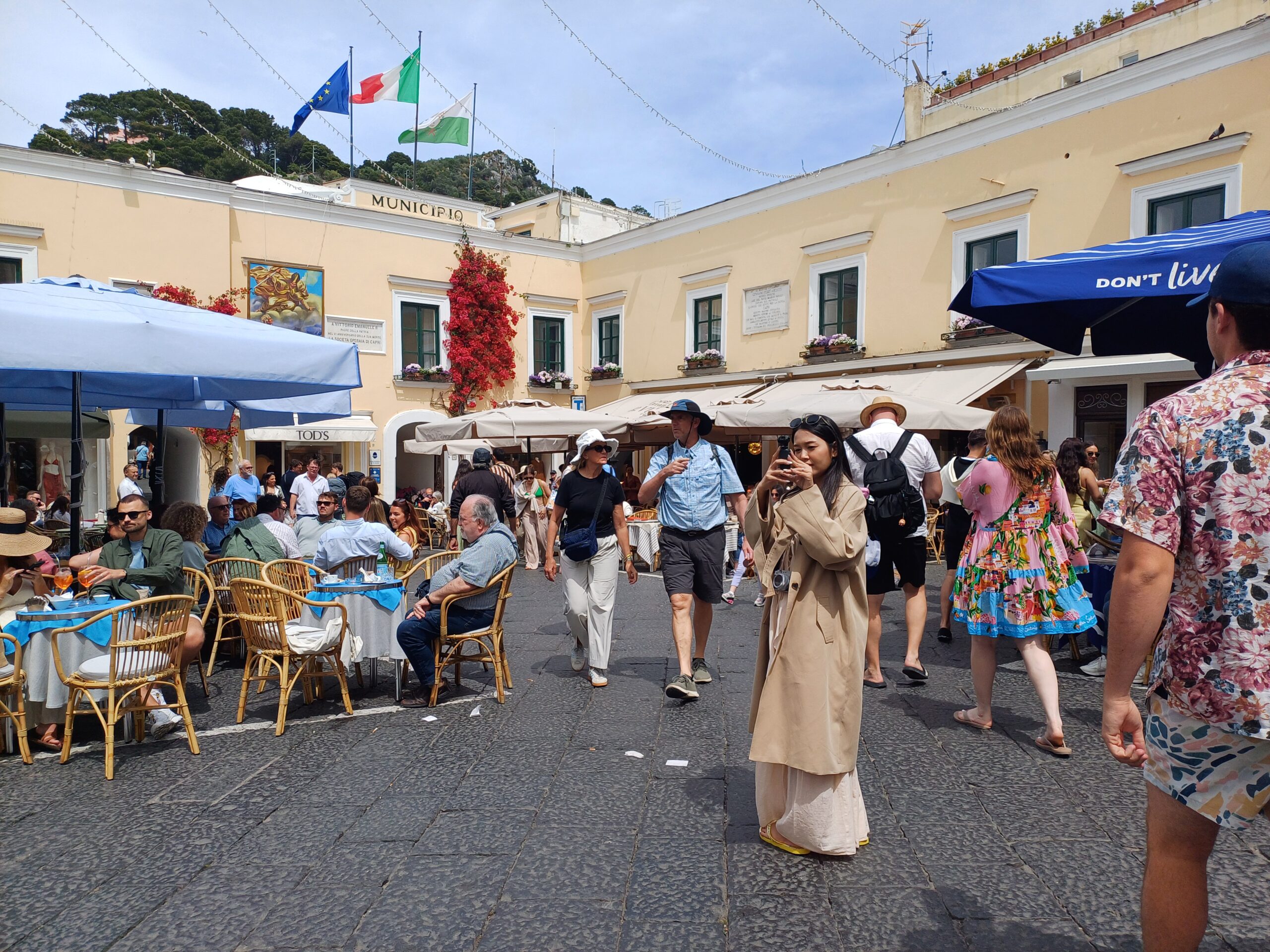 Riprese le telefonate-truffa a Capri: circuiscono gli anziani con lo scopo di ottenere soldi