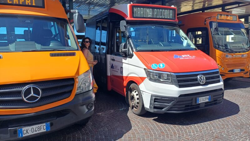 Accordo tra Città di Capri e Atc: tornano le corse di autobus per i residenti. Ecco gli orari