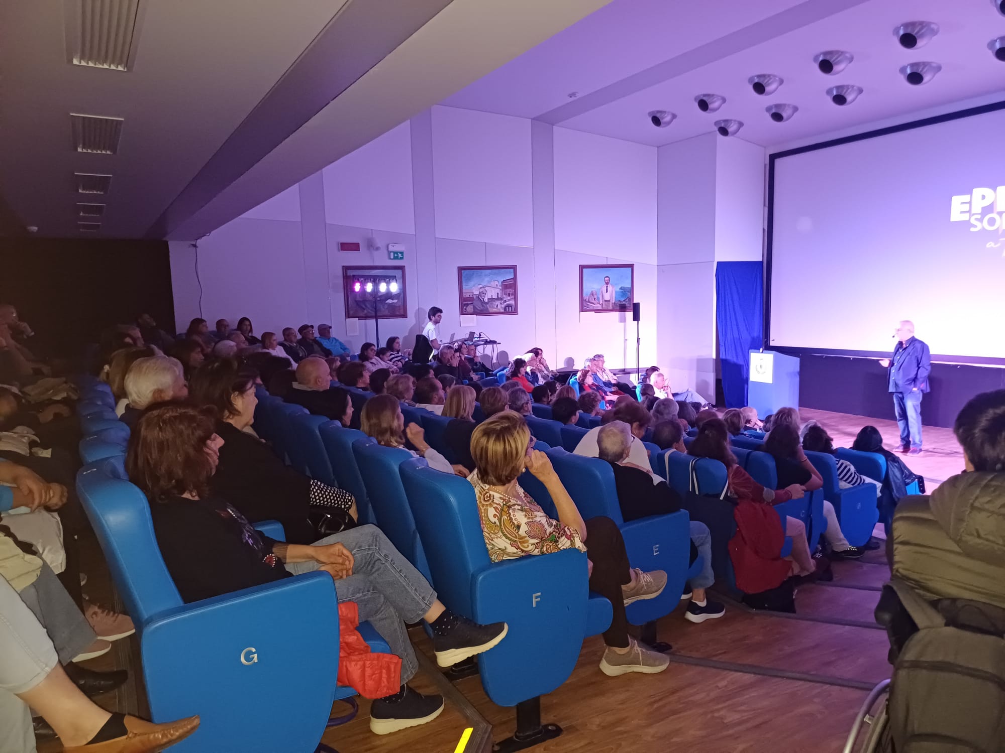 Paolo Caiazzo fa il pienone a Capri: sala gremita per la rassegna “Primavera in armonia”
