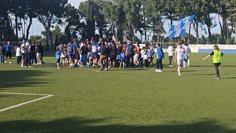 Calcio: l’Asd Anacapri vince la finale playoff e accede alla Prima Categoria, esplode la festa