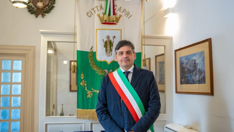 Ordinanza del sindaco di Capri: nuove regole per la circolazione veicolare a Marina Piccola, scattano i divieti