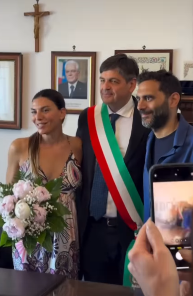 Il sindaco di Capri unisce in matrimonio Claudia Ruffo e Rocco Pierri