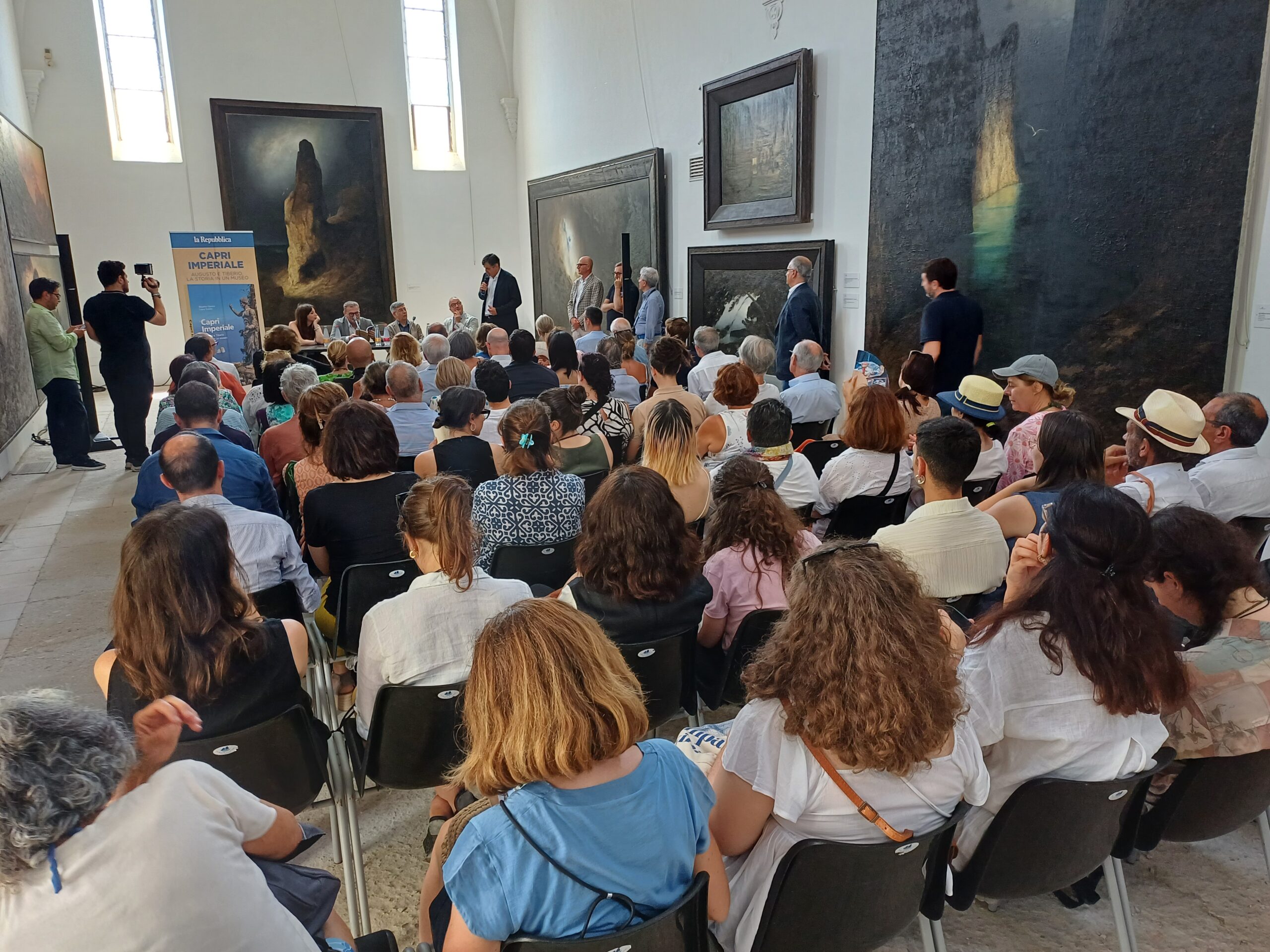 La “Capri Imperiale” in un libro presentato alla Certosa, il volume sarà distribuito con “La Repubblica”