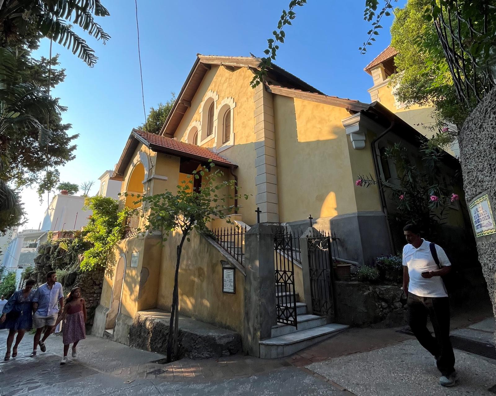 Per la terza estate il progetto “residenza per pastori” nella Chiesa Evangelica Luterana di Capri, il luogo di culto aperto tutti i giorni