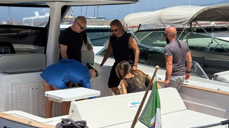 Bob Sinclar, tour intorno all’isola di Capri per il dj di fama mondiale in attesa dell’evento Gente della Notte