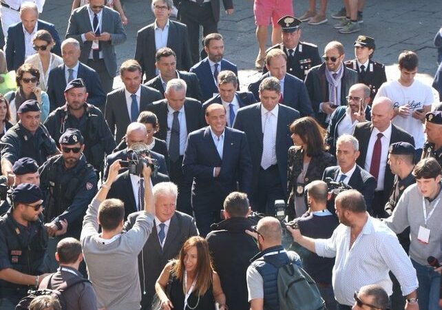 Forza Italia Isola di Capri ricorda Berlusconi a due anni dalla scomparsa e presenta un dossier sul porto