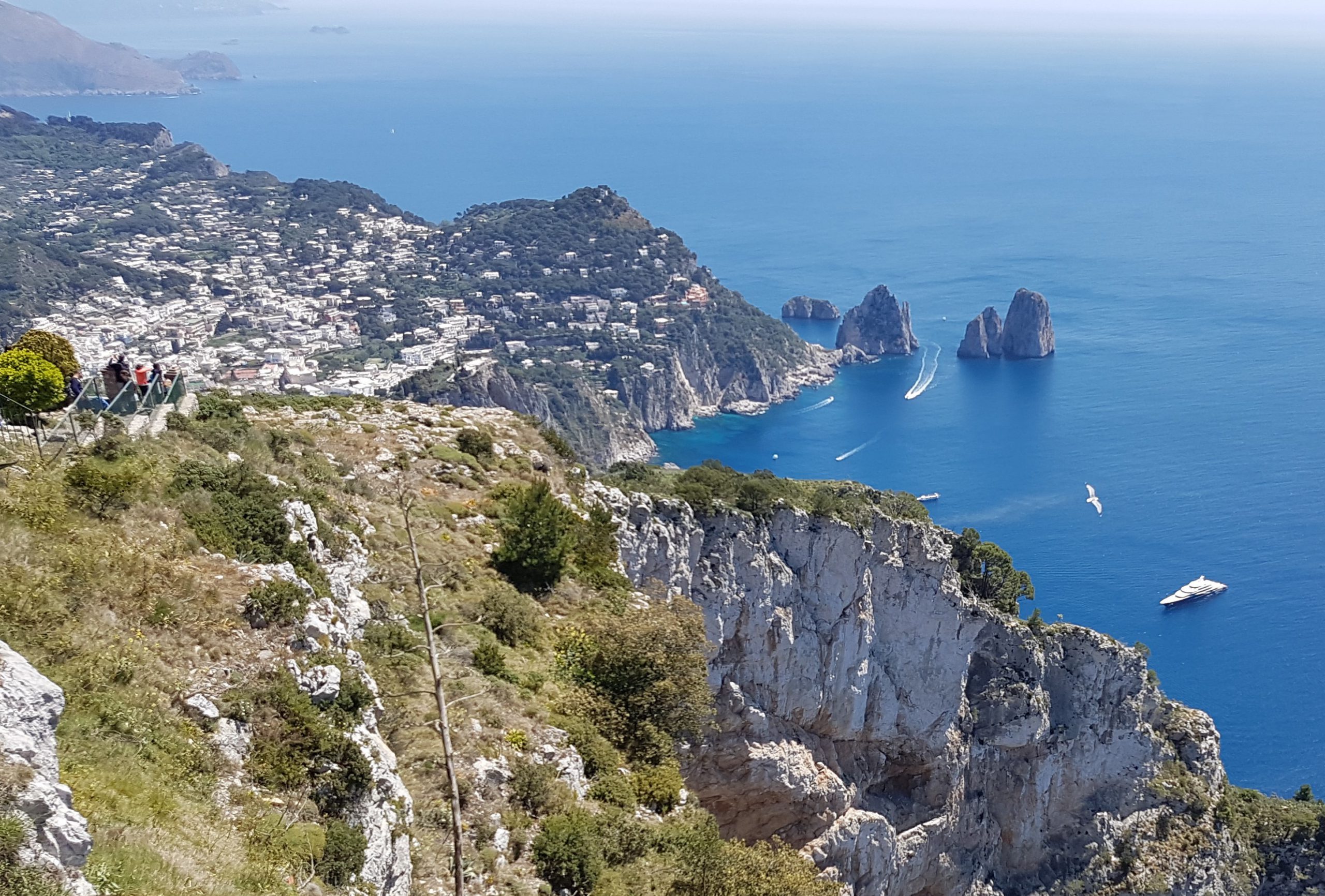 Allarme incendi sull’isola di Capri, l’appello degli Amici di Cetrella