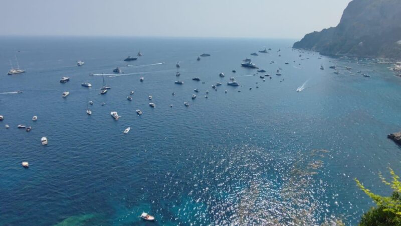 Campagna “Mare sicuro”, installate nelle acque di Capri le barriere di delimitazione e le boe di sicurezza (photogallery)