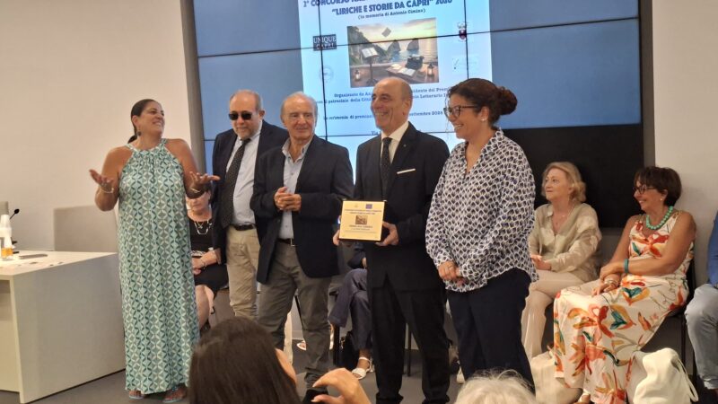 Premio alla carriera al giornalista e scrittore caprese Luciano Garofano