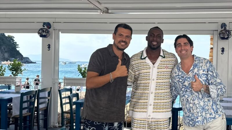 Il calciatore messicano Quiñones in vacanza a Capri