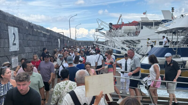 Turismo, è pienone di settembre a Capri