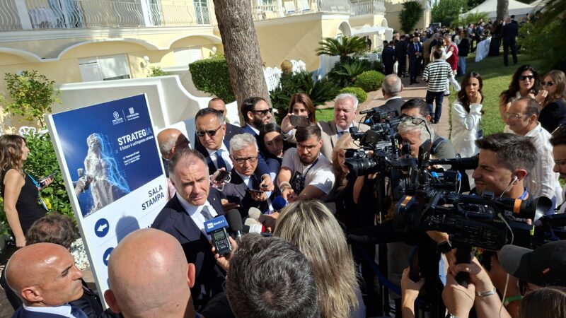 Concluso il convegno dei giovani imprenditori a Capri. Orsini (Confindustria): “L’Europa si svegli, manca politica industriale”. Tajani: “Ulteriore taglio Irpef e attenzione ai giovani” (photogallery)