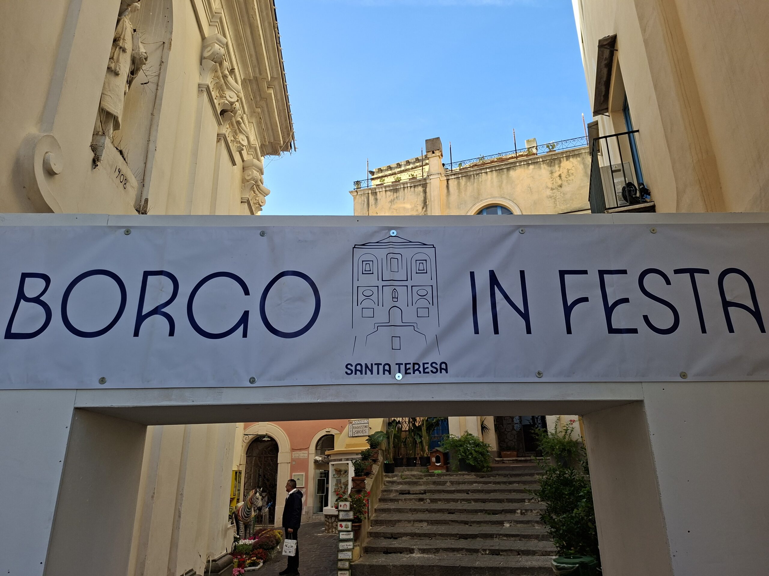 “Santa Teresa – Borgo in Festa”: si inizia. In corso la vendita dei biglietti per i percorsi: ricavato in beneficenza