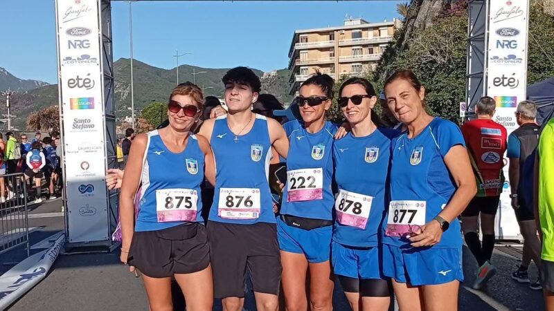 Pattuglia di podisti capresi alla trentunesima edizione della Strasalerno