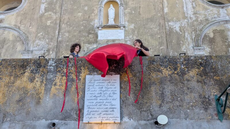 Festa di Santa Teresa, memoria e arte nel cuore di Capri. Restituita alla comunità la stele dedicata a don Angelo Di Pino